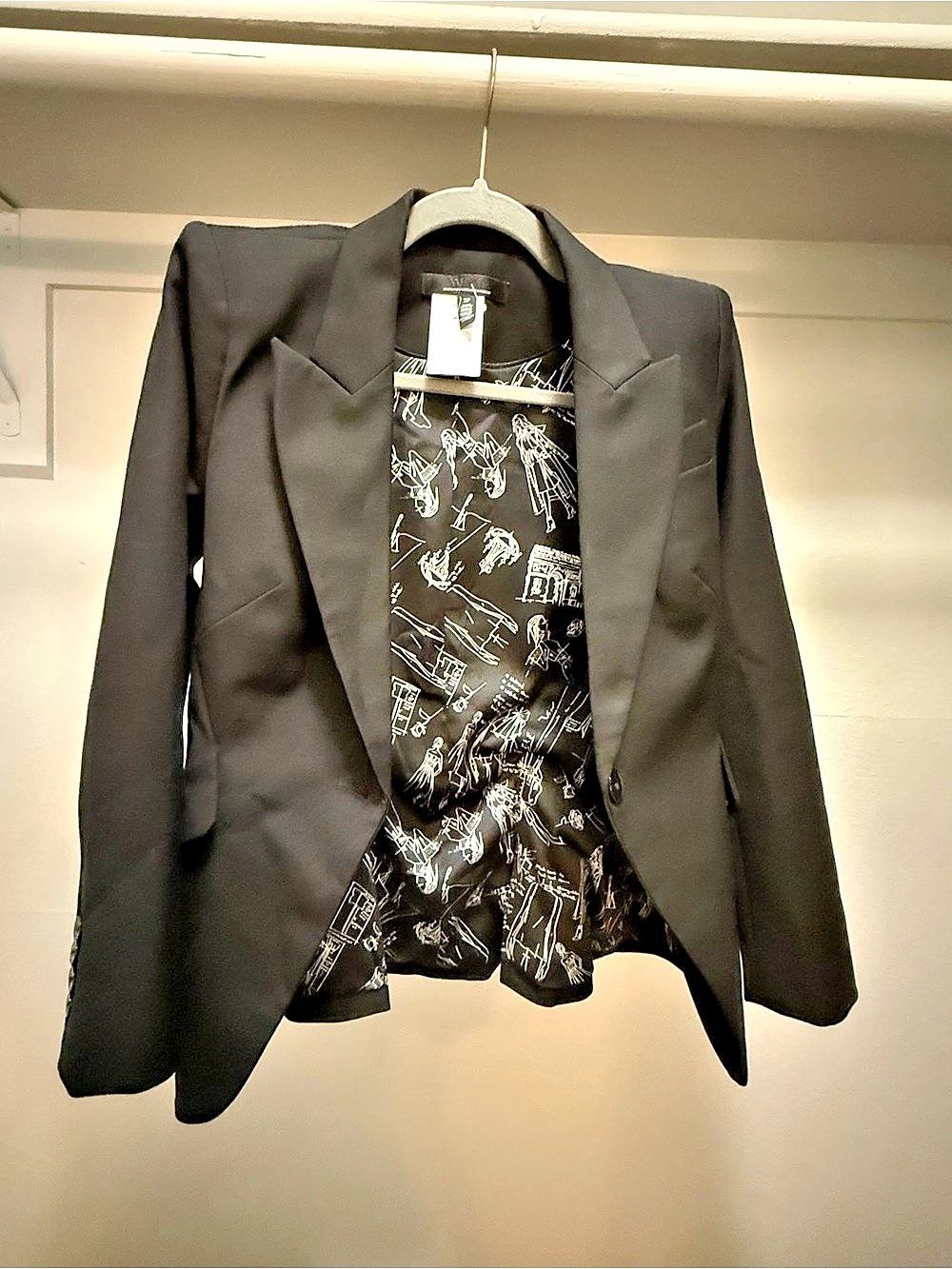 White House Black Market Black Blazer Size Petite 2P Like New